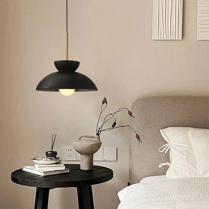 stijlvolle scandinavische augustus hanglamp voor een elegante eetkamer