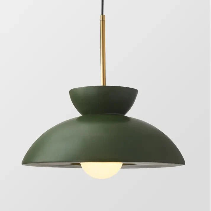 stijlvolle scandinavische augustus hanglamp voor een elegante eetkamer