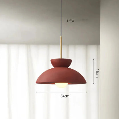 Stijlvolle Scandinavische Augustus Hanglamp voor een Elegante Eetkamer