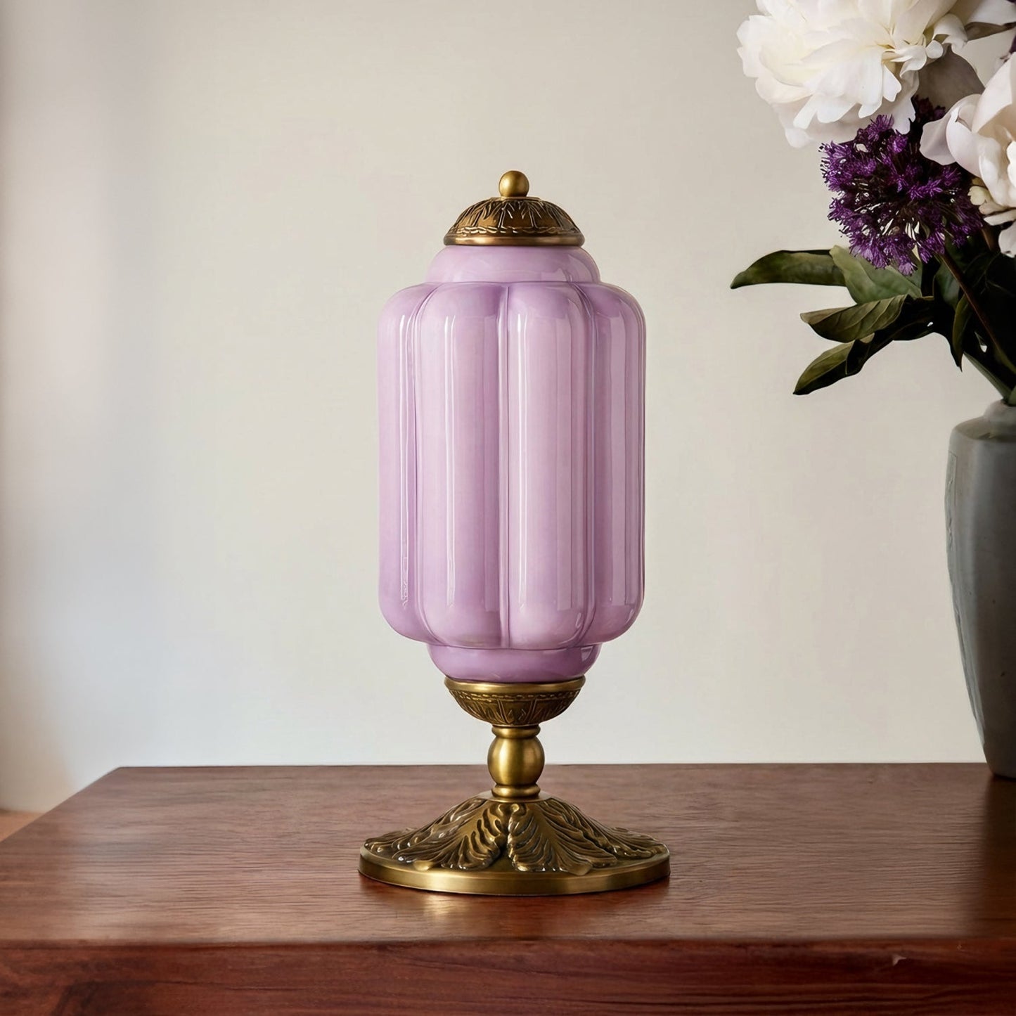 lumi eloise tafellamp in frans retro-stijl, crèmekleurig glas met structuur
