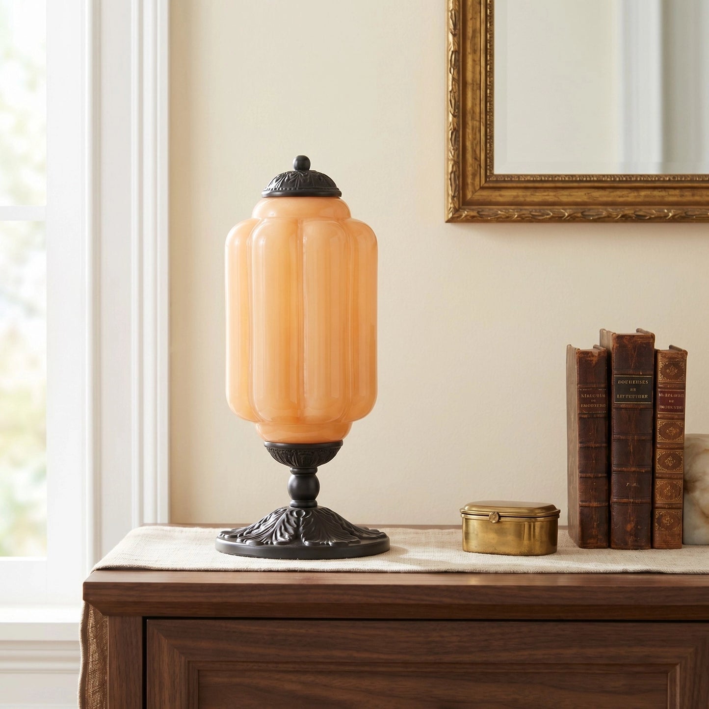lumi eloise tafellamp in frans retro-stijl, crèmekleurig glas met structuur