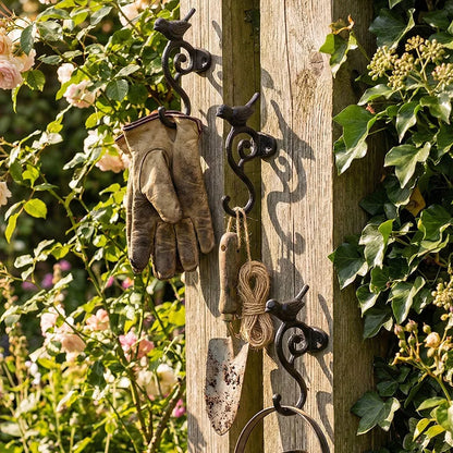 Stevige kapstokhaak van gietijzer met decoratieve vogel voor hal of tuin