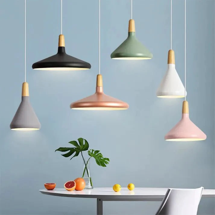 elegante conische metalen hanglamp geïnspireerd op franse macarons