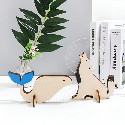 Decoratieve houten led-tafellamp in een stijlvol interieur