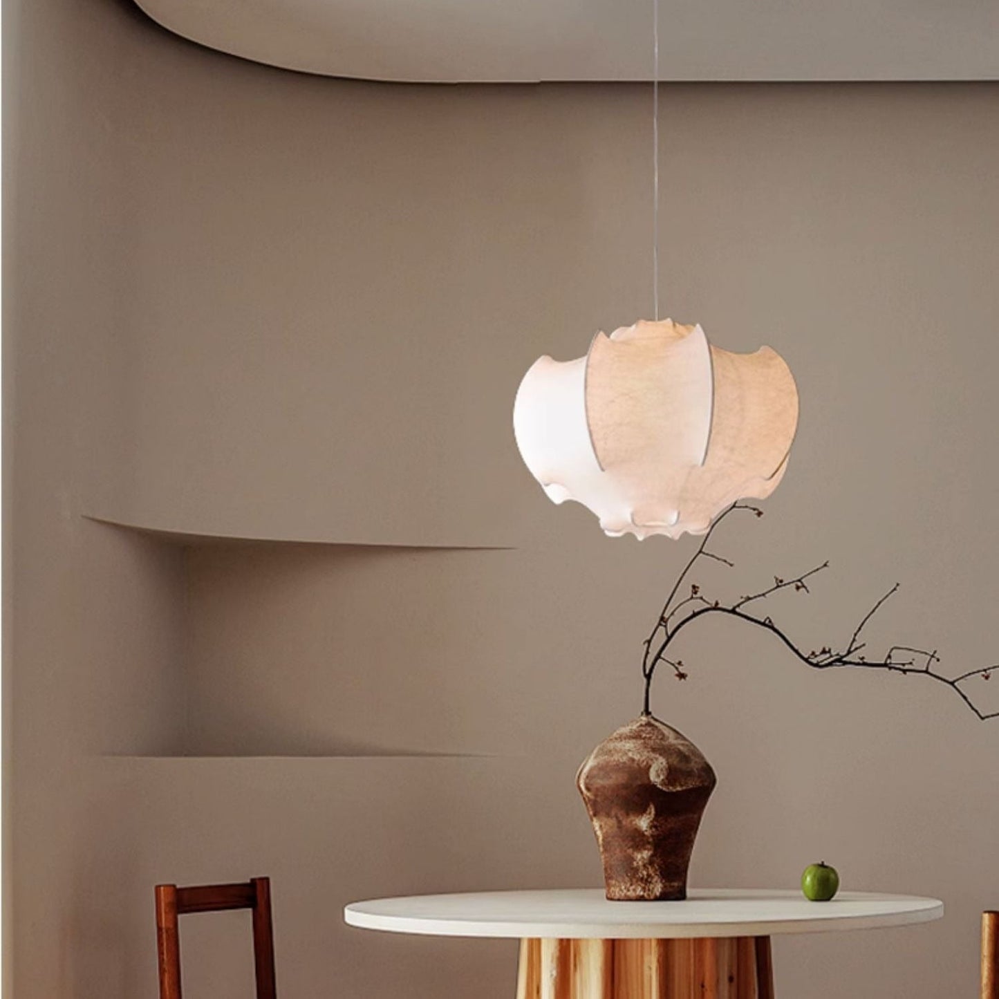 franse vintage zijden hanglamp voor naast het bed