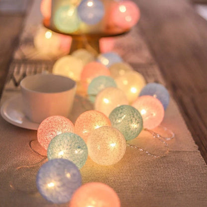 Slinger met katoenen bolletjes decoratieve binnenverlichting