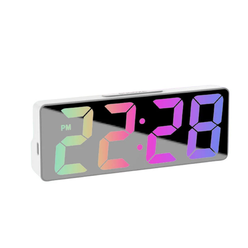 compacte wekker met temperatuurdisplay en strak modern ontwerp