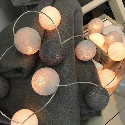Slinger met katoenen bolletjes decoratieve binnenverlichting