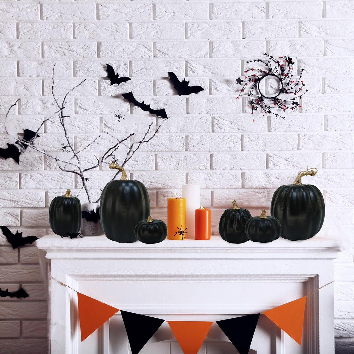 tien decoratieve zwarte pompoenen voor tafel, kast of vensterbank