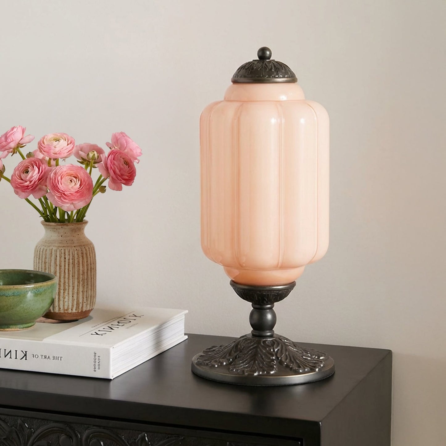 lumi eloise tafellamp in frans retro-stijl, crèmekleurig glas met structuur