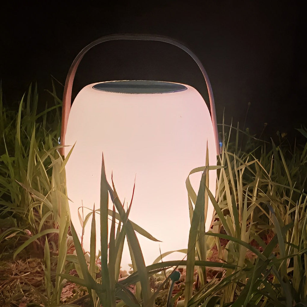 tuinlamp met zonnepaneel en handzaam formaat voor flexibel gebruik