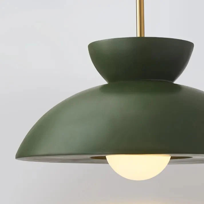 stijlvolle scandinavische augustus hanglamp voor een elegante eetkamer