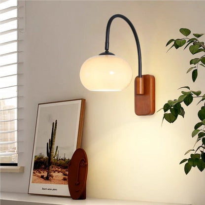 Stijlvolle Kaki Draaibare Glazen Wandlamp in Bauhaus Design