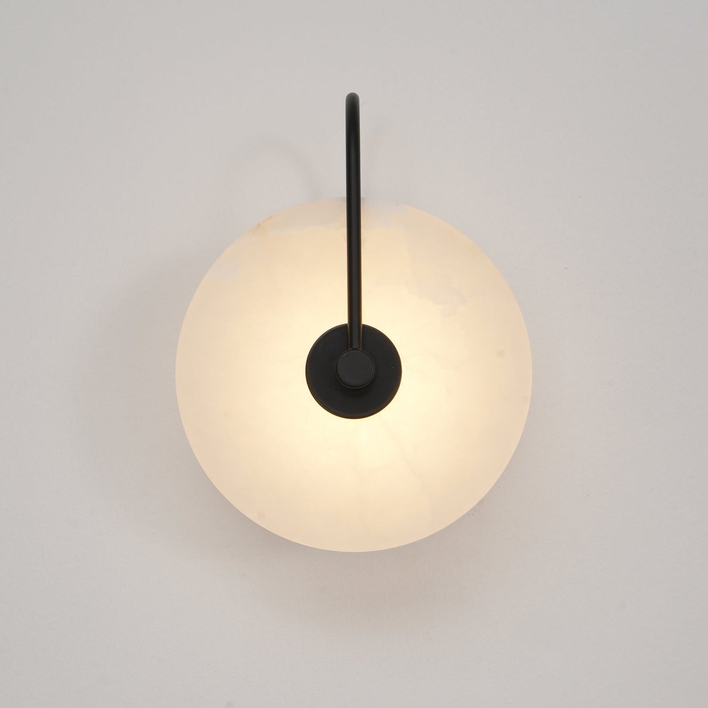 elegante alabaster led wandlamp voor een sfeervolle verlichting