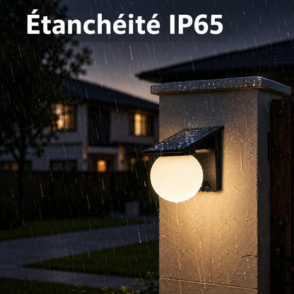 Zwarte solar wandlamp met LED verlichting in modern ontwerp