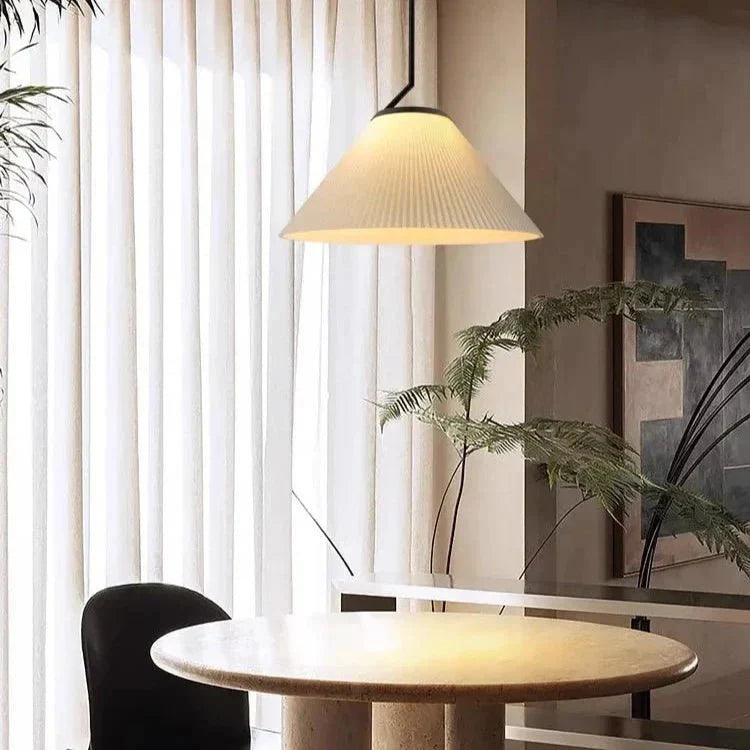 stijlvolle nordic geplooide crème hanglamp voor een elegante sfeer