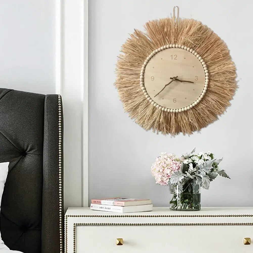 Boho wandklok van rotan met duidelijke wijzerplaat