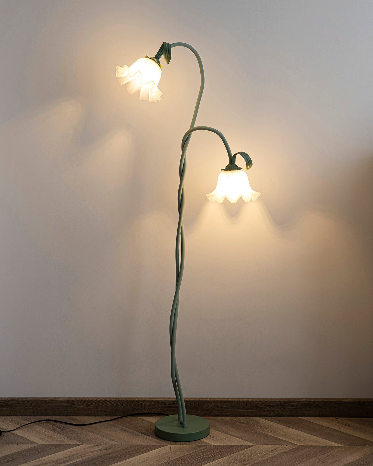 elegante calla bloemen vloerlamp voor een sfeervolle interieurverlichting