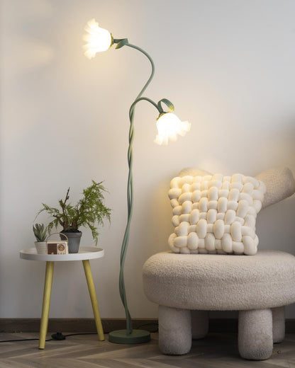 Elegante Calla Bloemen Vloerlamp voor een Sfeervolle Interieurverlichting