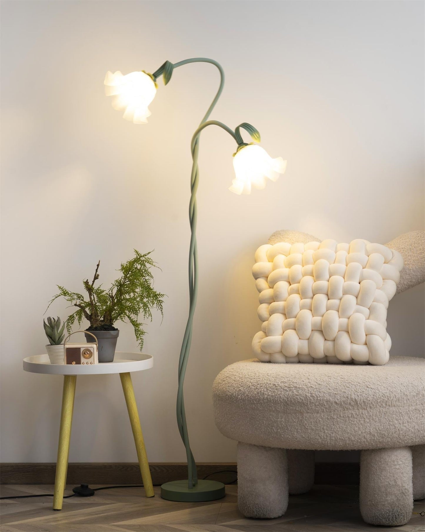 elegante calla bloemen vloerlamp voor een sfeervolle interieurverlichting