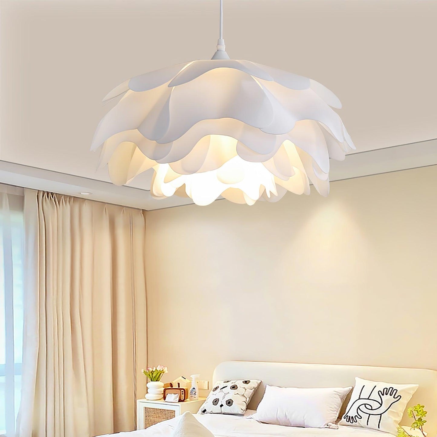 elegante witte bloemvormige hanglamp voor een sfeervolle ambiance