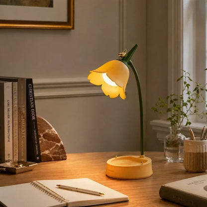 Compacte LED-leeslamp met flexibele hals voor thuisgebruik