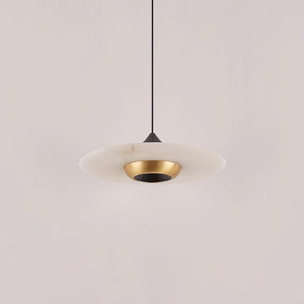 elegante marmeren hanglamp in de vorm van een vliegende schotel