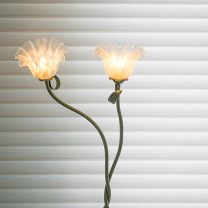 Elegante Calla Bloemen Vloerlamp voor een Sfeervolle Interieurverlichting