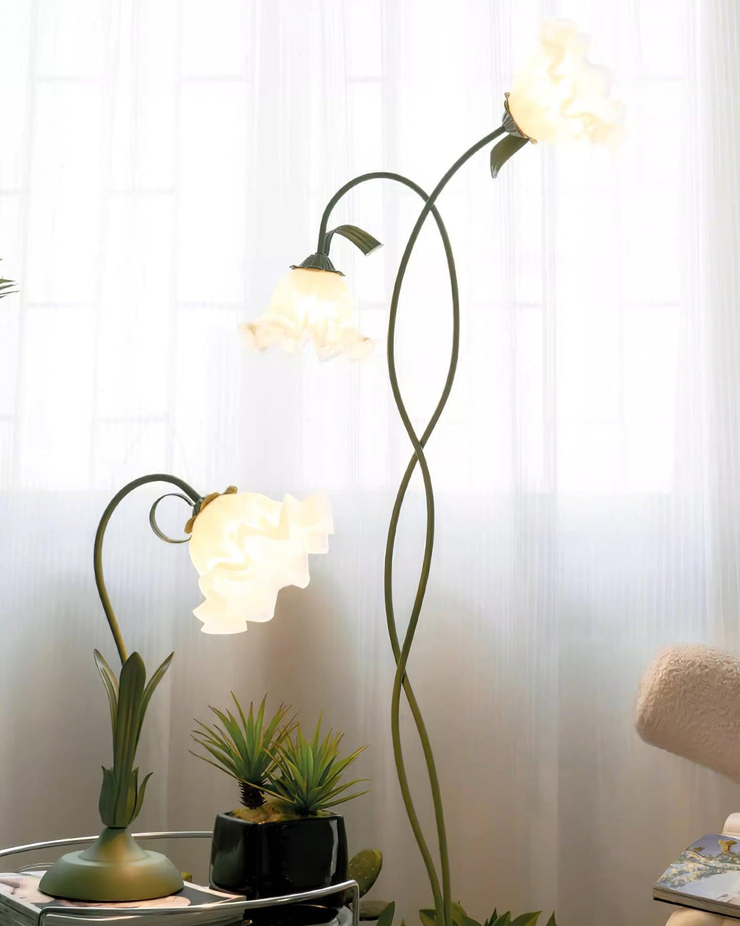 elegante calla bloemen vloerlamp voor een sfeervolle interieurverlichting