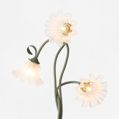 Elegante Calla Bloemen Vloerlamp voor een Sfeervolle Interieurverlichting