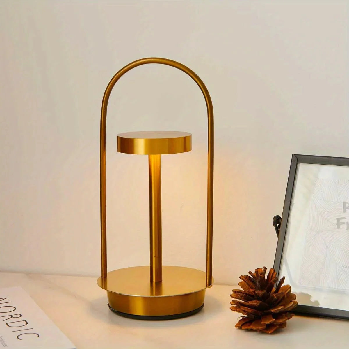 estraglo | stylish led table lamp