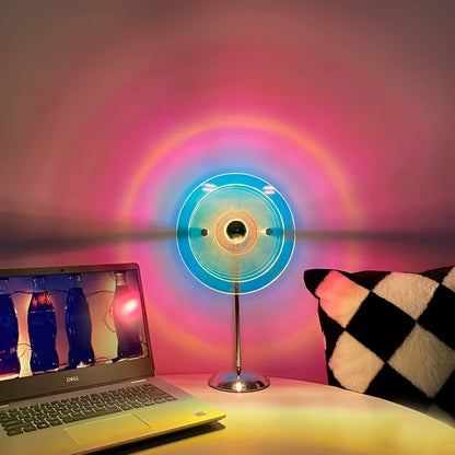 Vintage tafellamp met ledverlichting in schijfdesign