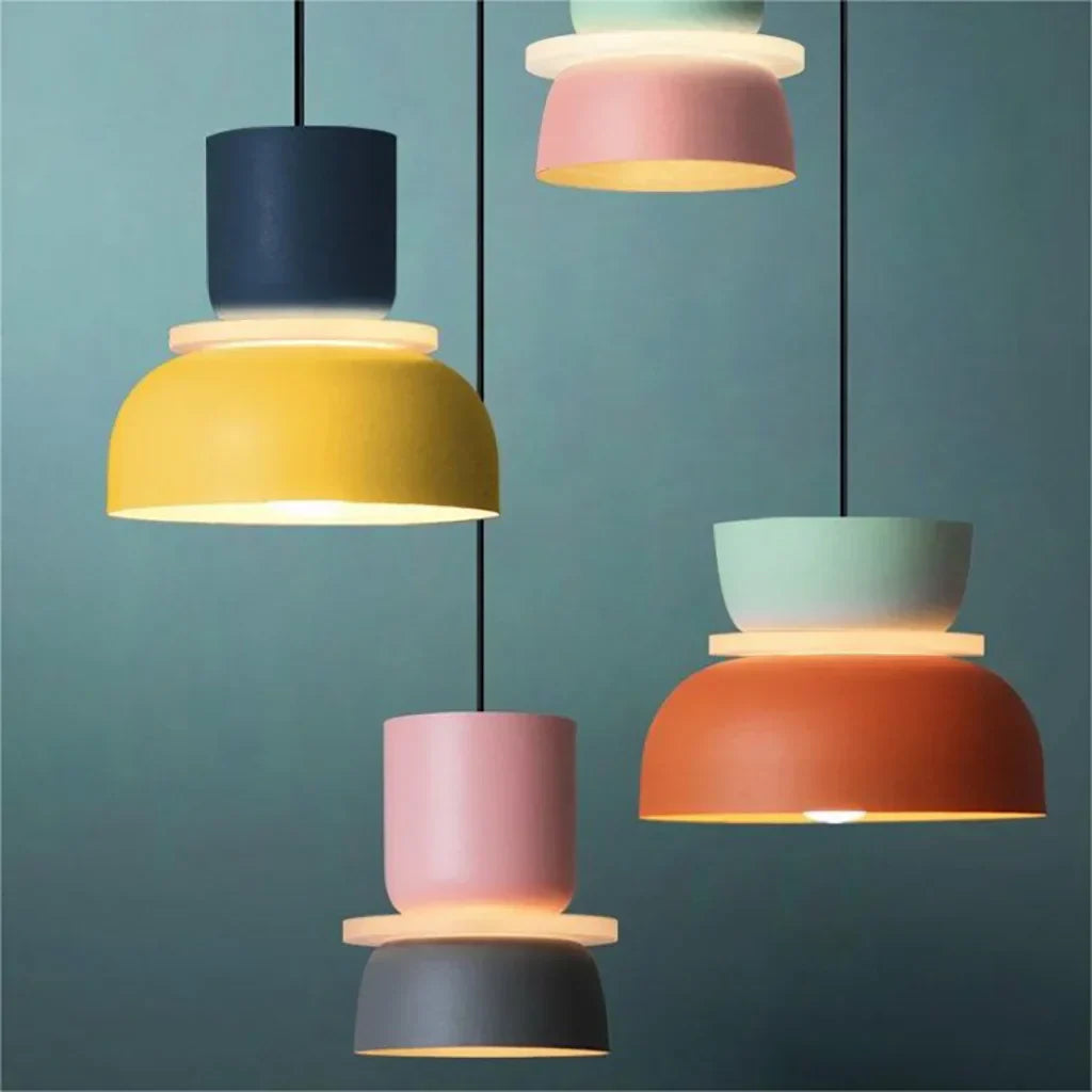 dulcy scandinavische hanglamp met kleurblokstijl