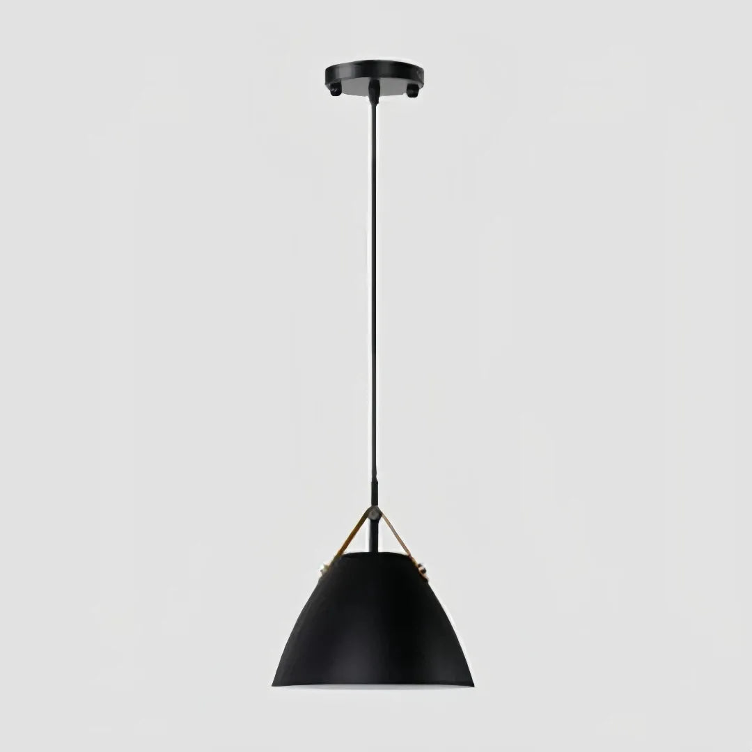 metalen eetkamerlamp met ronde kap en minimalistisch ontwerp