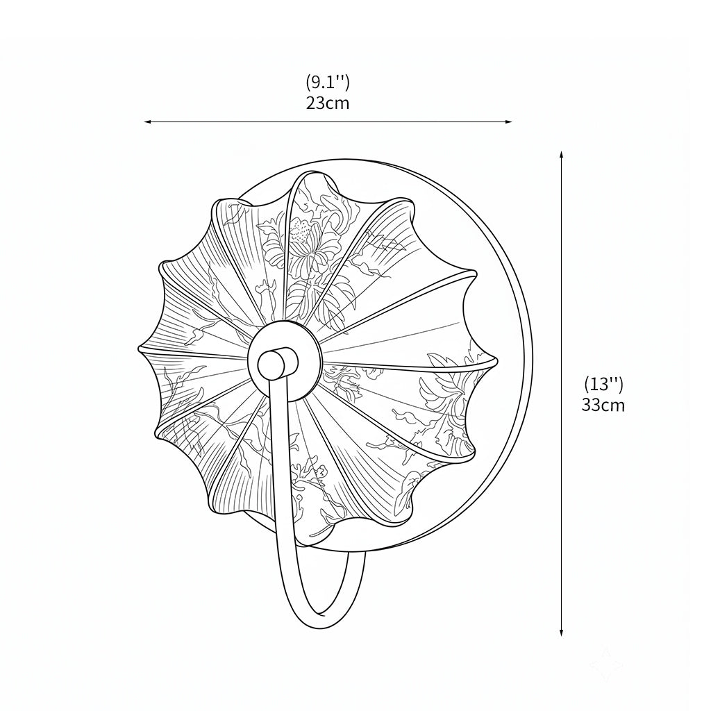 Detail van de walnoothouten basis van de wandlamp met stoffen kap