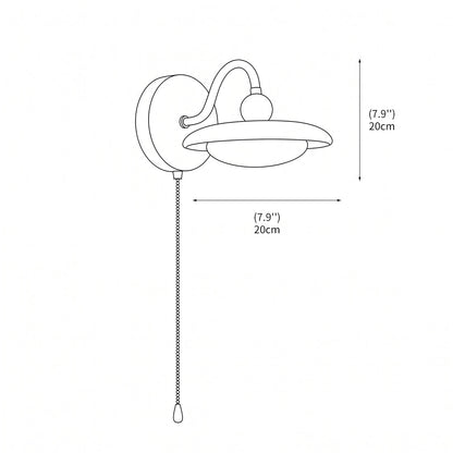 Zijaanzicht van wandlamp met houten frame en metalen arm