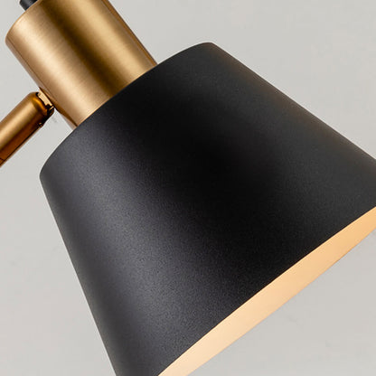 Moderne muurlamp van ijzer geschikt voor slaapkamer of hal