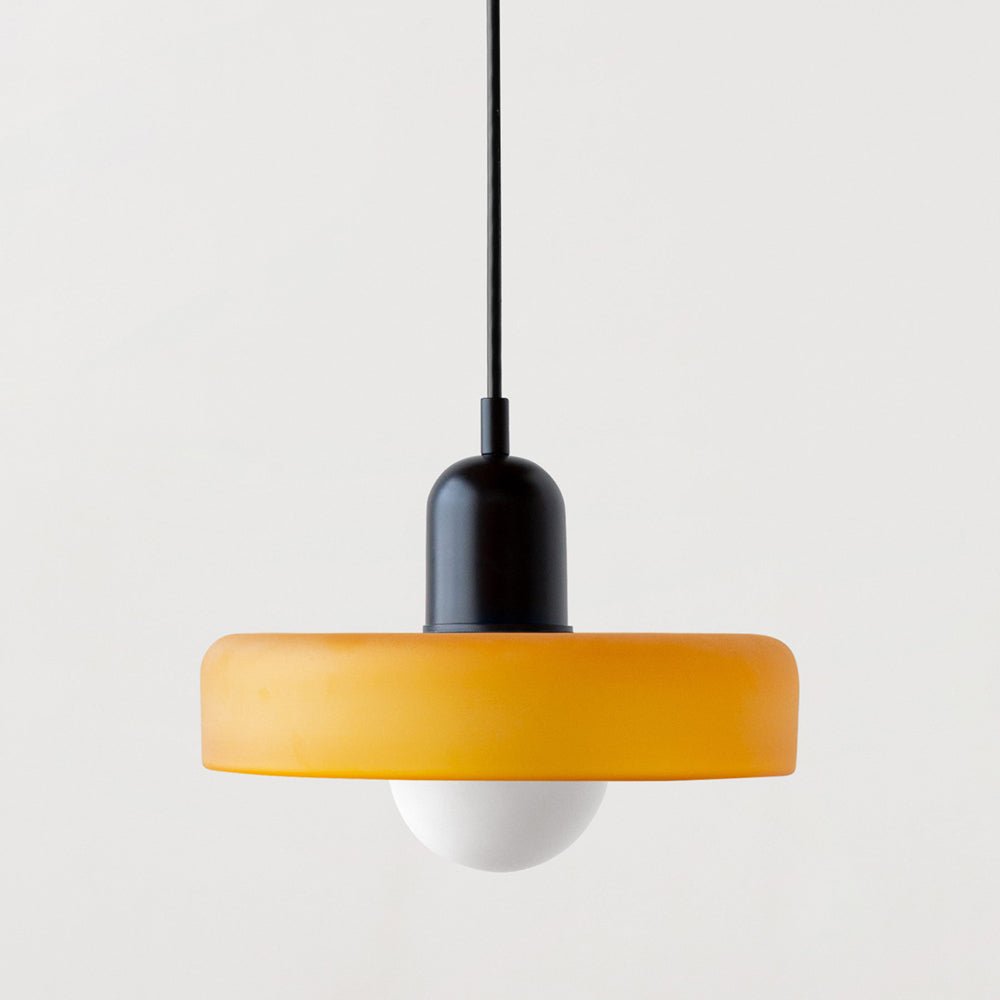 stijlvolle bauhaus hanglamp van elegante kleurige glas