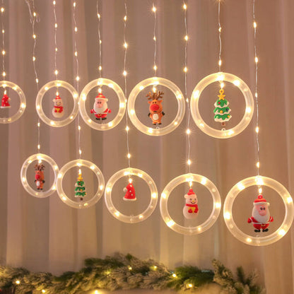 Hangende kerstversiering voor een feestelijke sfeer