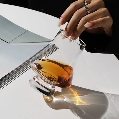Vier whiskeyglazen geschikt voor een gezellige borrel