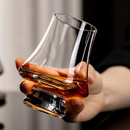 Whiskeyglazen set van 4 stuks op een tafel