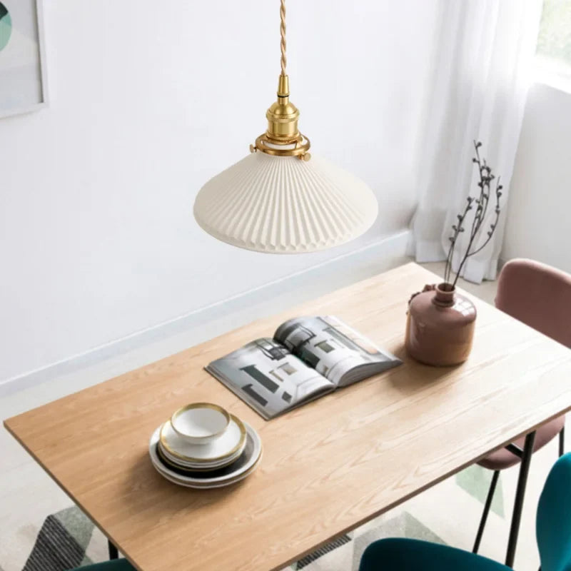 Bronzen hanglamp van keramiek voor sfeervolle binnenverlichting