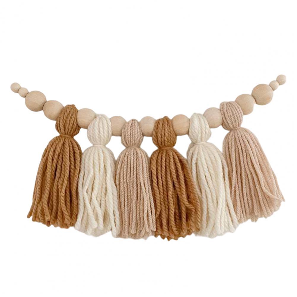 houten slinger als stijlvol cadeau voor een baby of kinderkamer