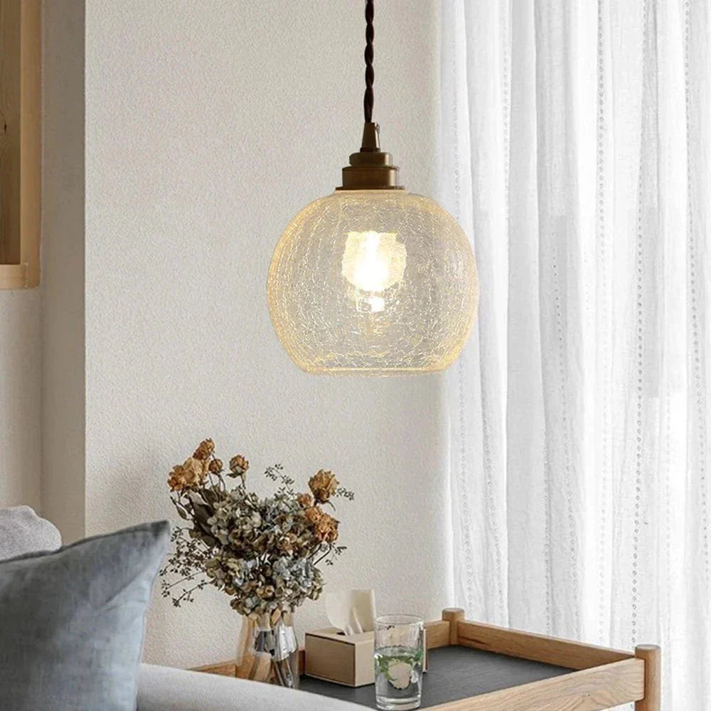 elegante glazen hanglamp met sprankelende kristallen