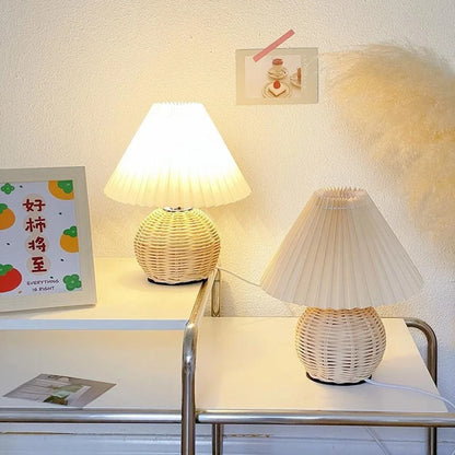 Bedlamp die zacht licht verspreidt in de slaapkamer