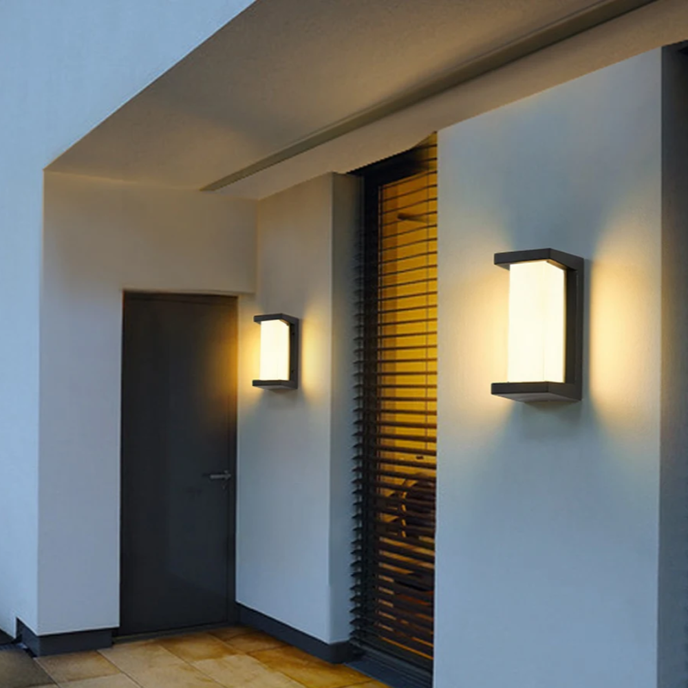 Gevellamp voor buiten in aluminium met weerbestendig ontwerp