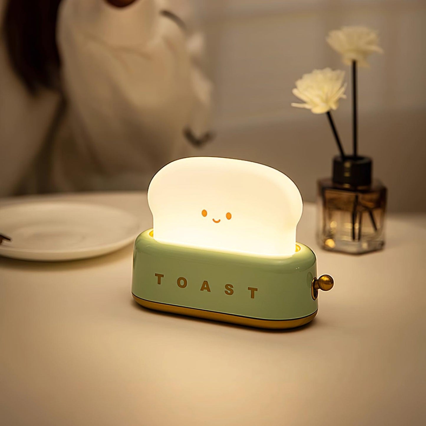 stylish toaster table lamp with built-in battery