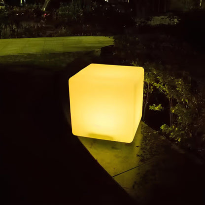 Stijlvolle Kubus Tuinlamp voor een Verbluffende Buitensfeer