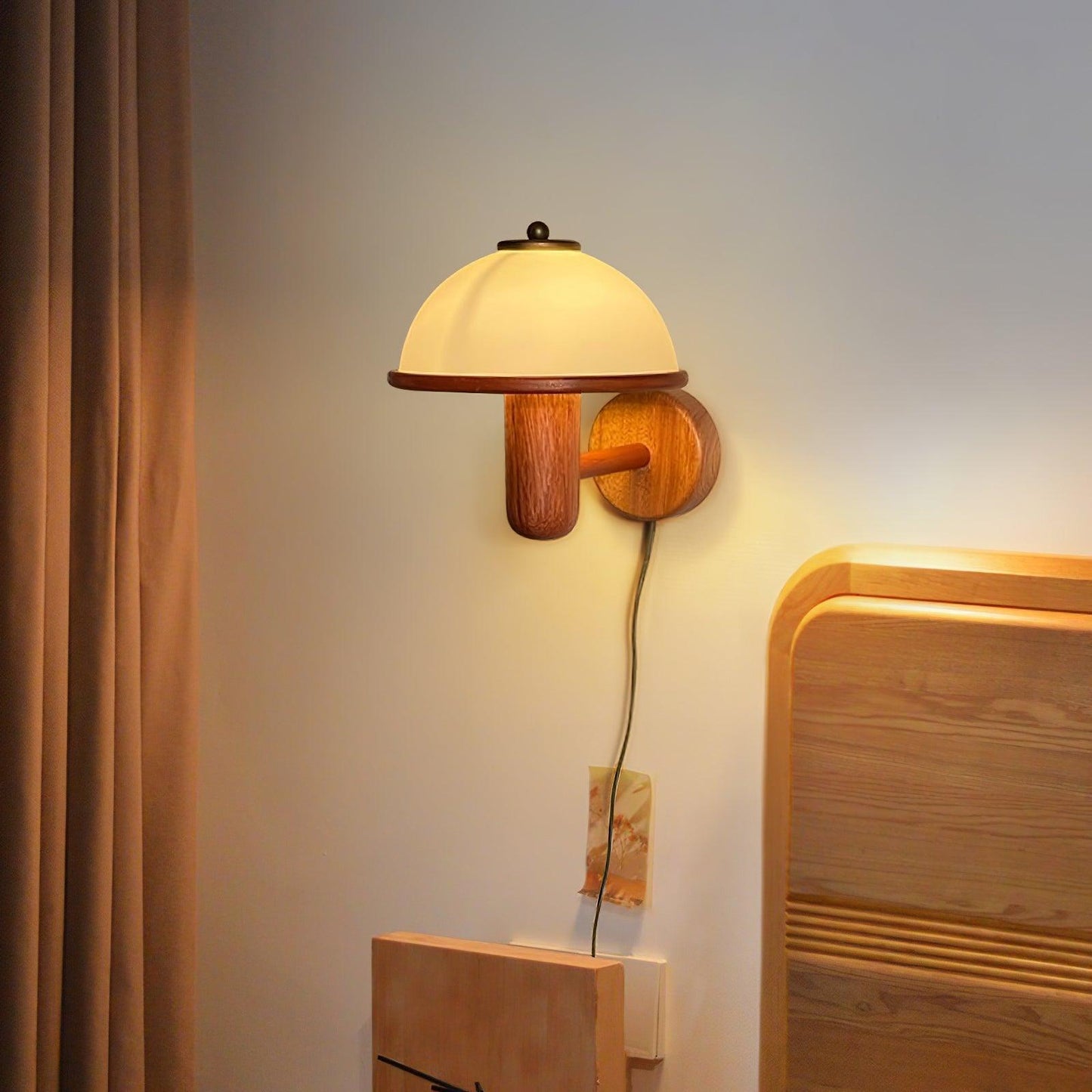 schitterende houten wandlamp in paddestoelvorm