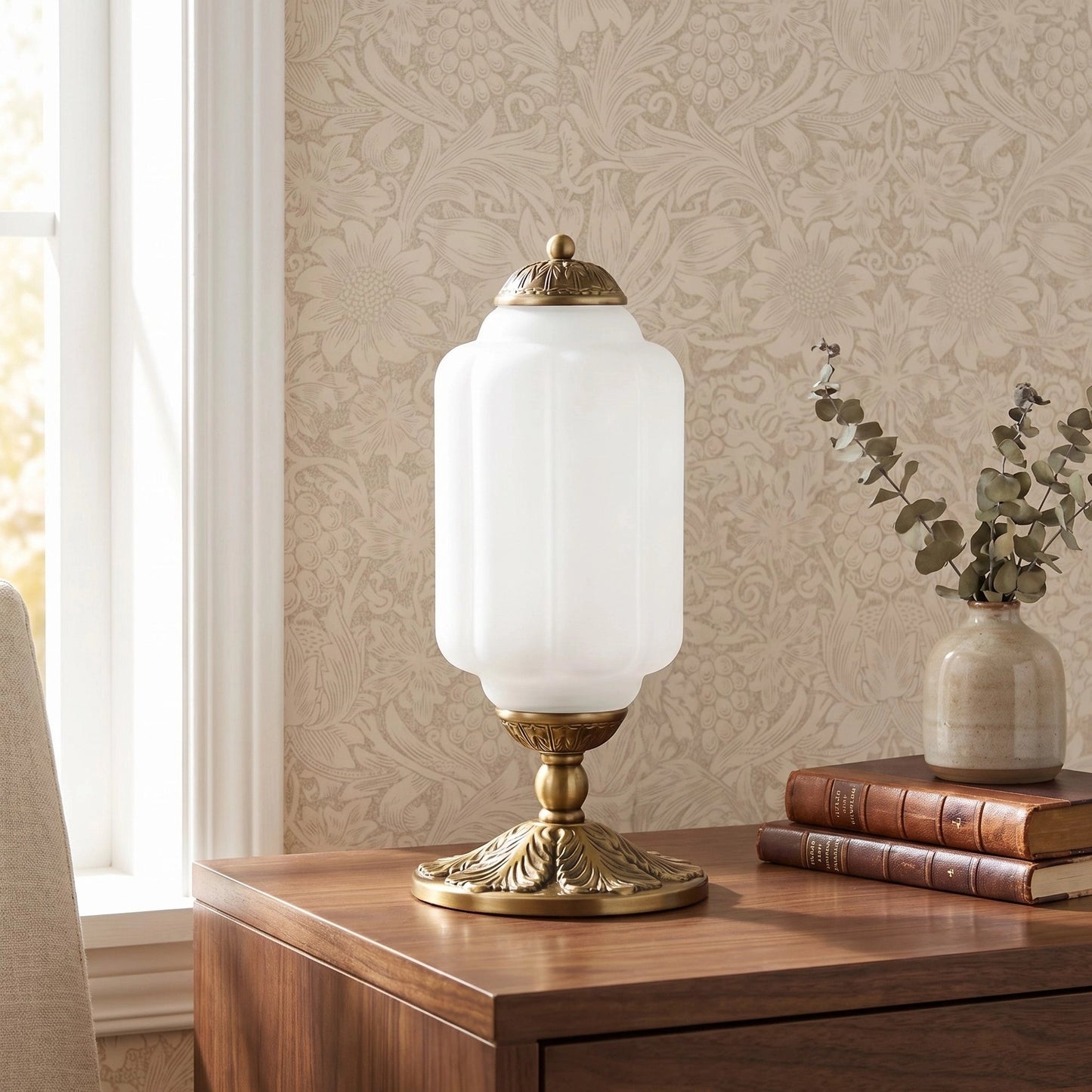 lumi eloise tafellamp in frans retro-stijl, crèmekleurig glas met structuur